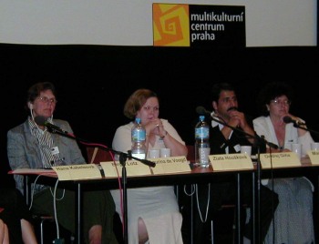 Lourina de Voogd, Zlata Houšková, Ondřej Giňa a 
Marie Mudrová na semináři MKC